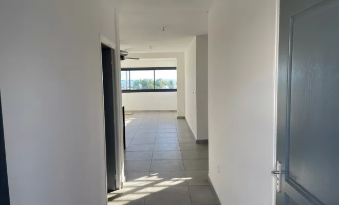 Pose de carrelage intérieur, Sainte-Suzanne, HMCB