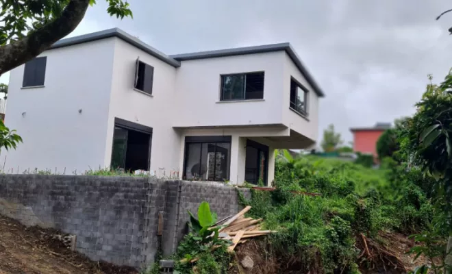 Construction de maisons individuelles, Sainte-Suzanne, HMCB